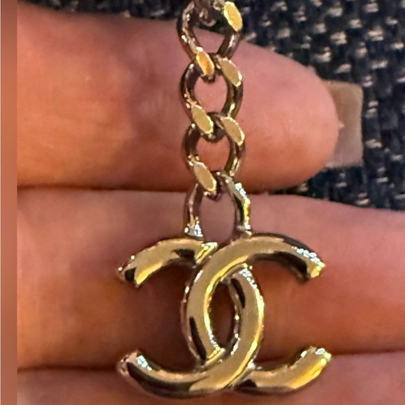 CHANEL CRUISE  Glossy Black Logo Pouch Coa - Picture 7 of 11